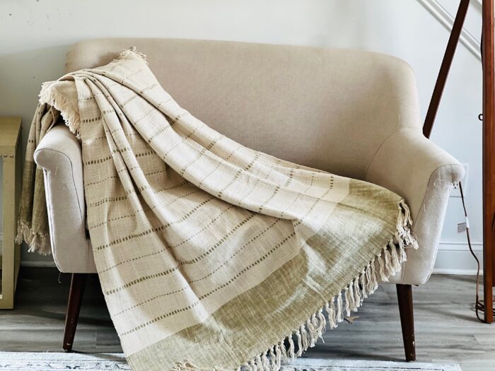 Hand Loomed Woven Throw Blanket With Tassels For Couch