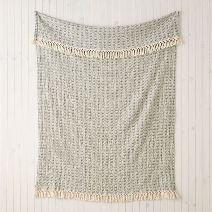 Byron Soft Green Marle Throw