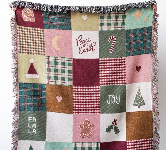 Christmas Blanket: Granny Square Patchwork Quilt Style