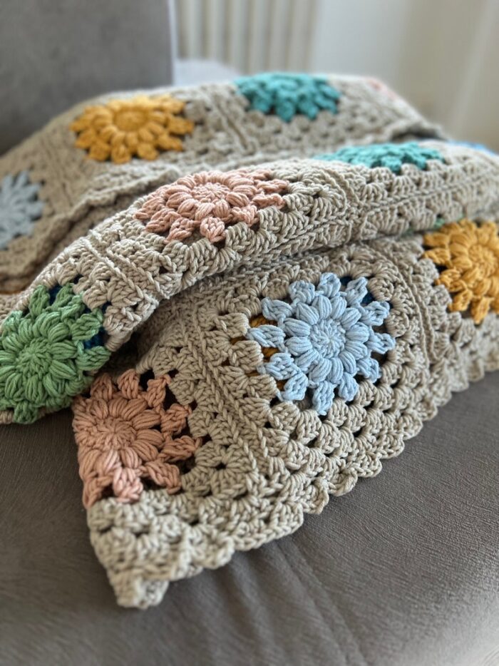 Colorful Daisy Blanket Pastel Colors Nursery Decor Handmade Crochet Gift Afghan Soft Throw Retro Granny Blanket Baby Stroller