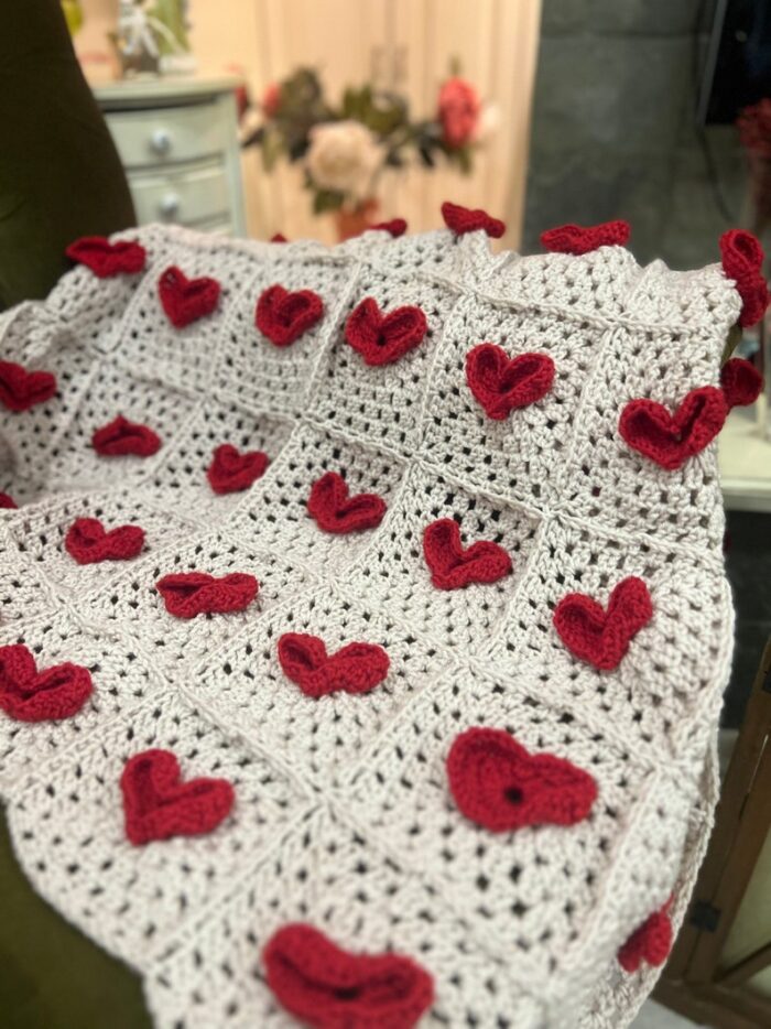 Cozy Gift For Mothersday Crochet Heart Throw Granny Retro Blanket 3D Bedspread Statement Love Throw