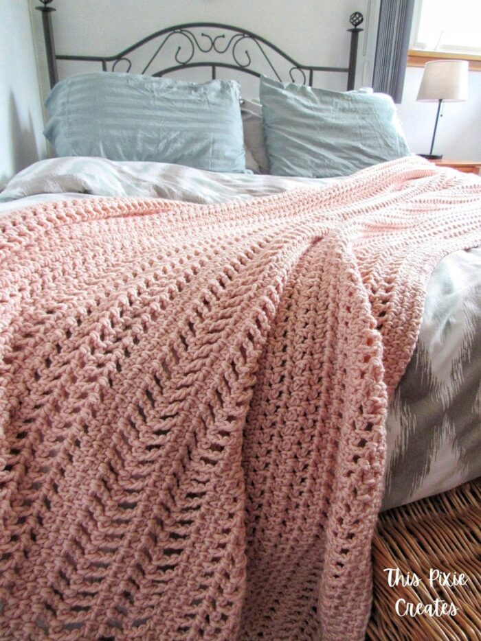 Crochet Blanket Pattern - Mountain Mama Blanket 6 Sizes Easy Beginner Crochet Pattern 5 Basic Stitches Bulky Weight Yarn