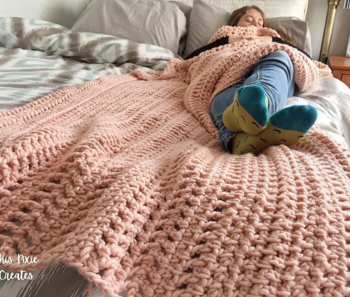 Crochet Blanket Pattern - Mountain Mama Blanket Easy Beginner Crochet Pattern 5 Basic Stitches Bulky Yarn