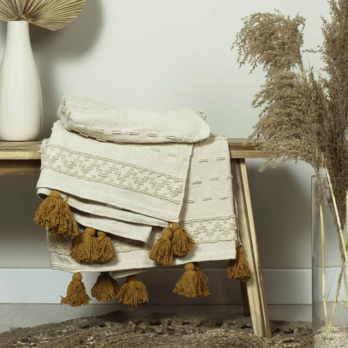 Large Tufted Woven Cotton Throw Blanket With Tassels