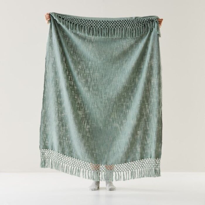 Macrame Soft Green Knot Throw