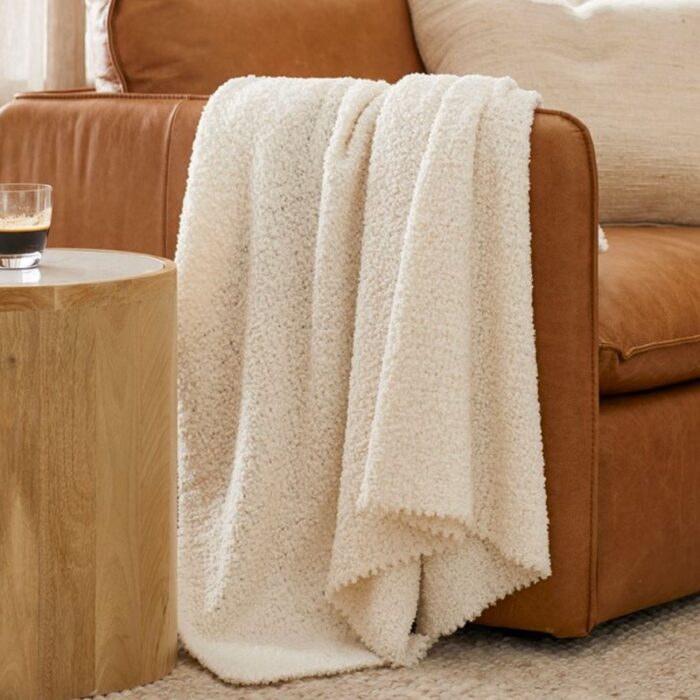 Manhattan Natural Boucle Throw