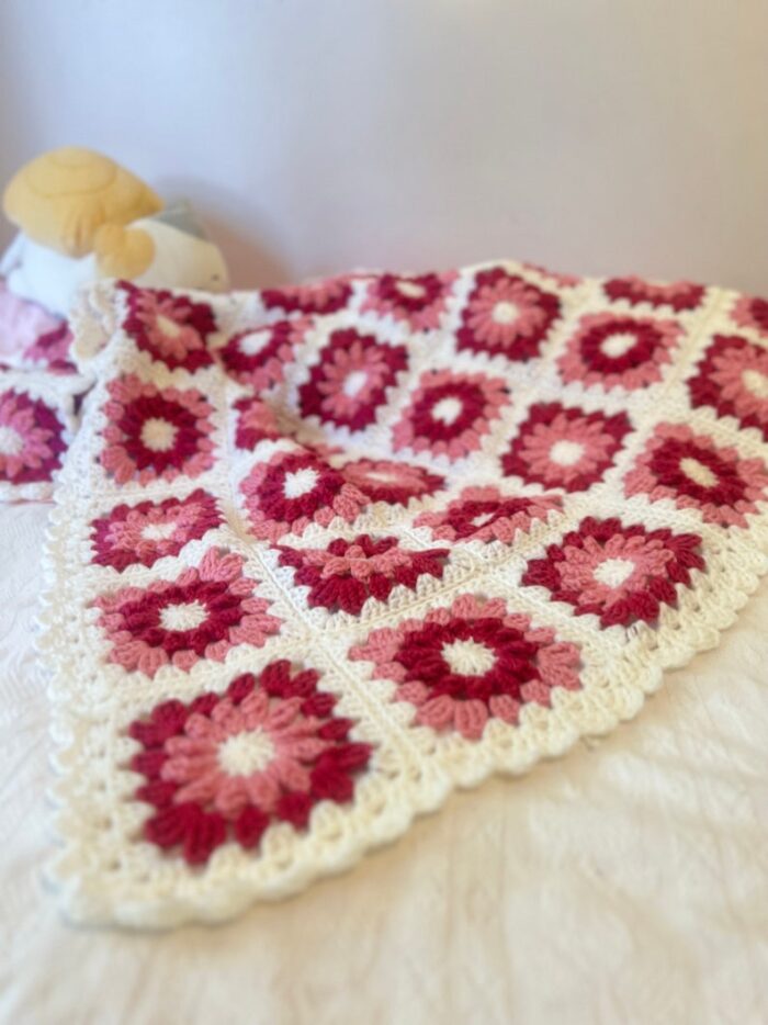 Pink Daisy Afghan Blanket Trend Teenage Crochet Throw Christmas Gift Cozy Pop Up Floral Beadspread