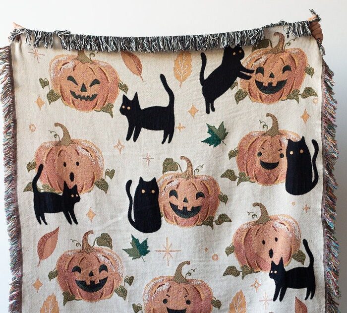 Pumpkin Black Cats Blanket: Halloween Woven Throw