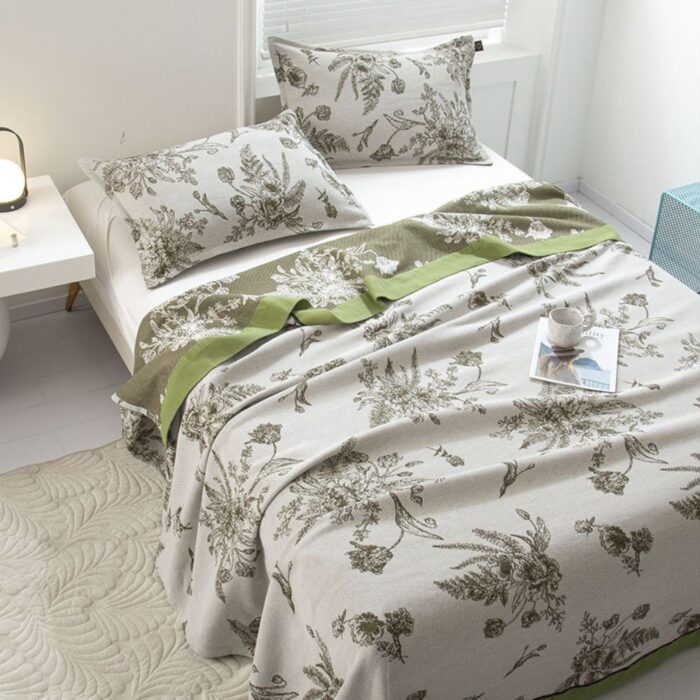 Reversible Pastoral Leaf Cotton Quilt