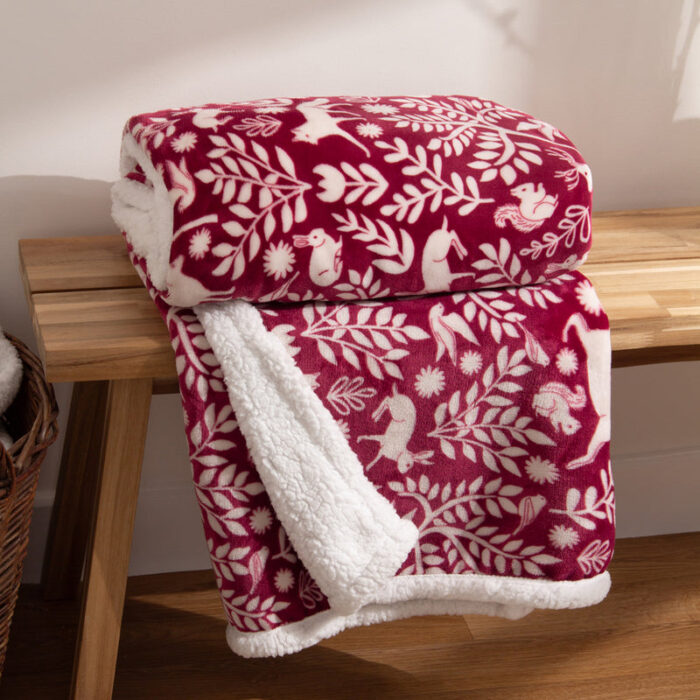 Skandi Woodland Fleece Throw Berry