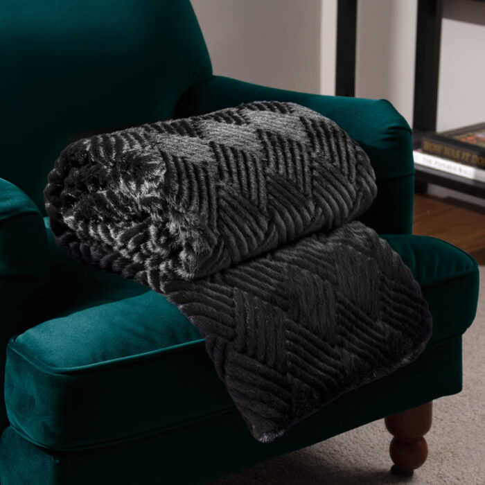 Sonnet Throw Jet