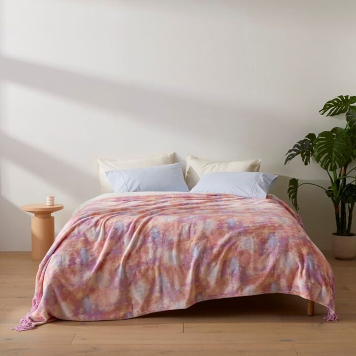 Supersoft Pink Tie Dye Print Blanket