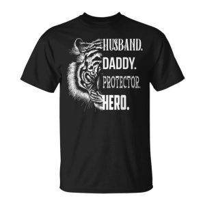 Proud Lion Cat Dad Best Father Husband Daddy Protector Hero Gift For Mens Unisex Unisex T-Shirt